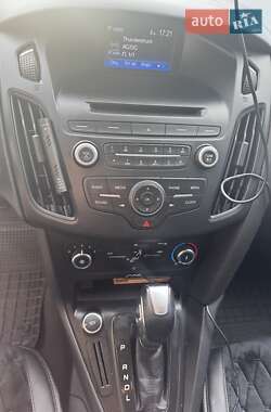 Хэтчбек Ford Focus 2016 в 