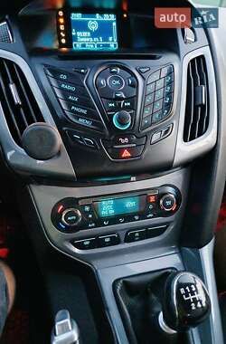 Универсал Ford Focus 2014 в 