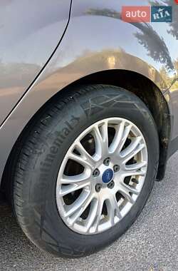 Универсал Ford Focus 2014 в 