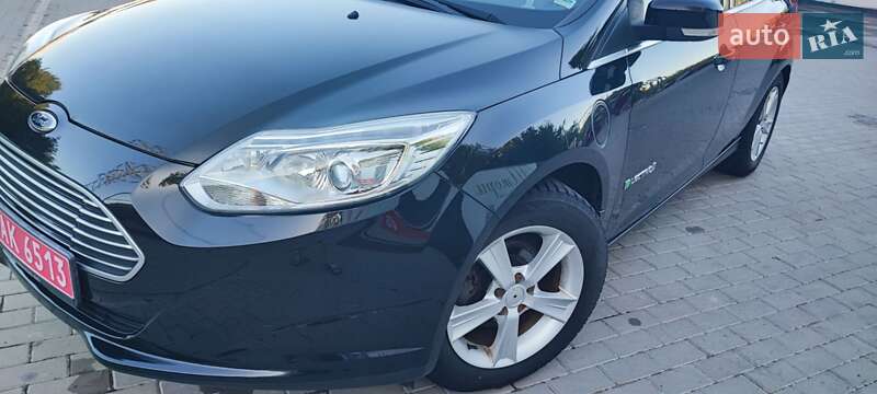 Хэтчбек Ford Focus 2013 в Каменец-Подольском
