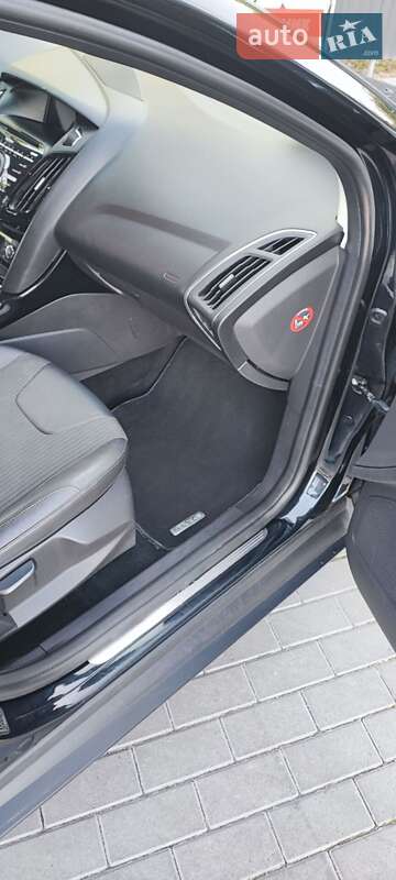 Хэтчбек Ford Focus 2013 в Каменец-Подольском