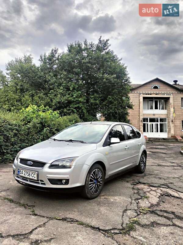 Хэтчбек Ford Focus 2007 в 
