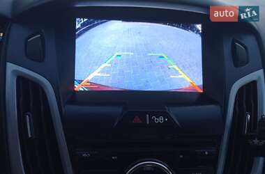 Седан Ford Focus 2014 в 