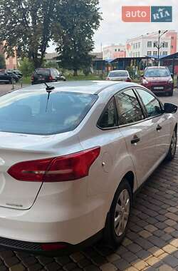 Седан Ford Focus 2016 в 