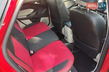 Хэтчбек Ford Focus 2013 в 