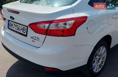 Седан Ford Focus 2012 в 