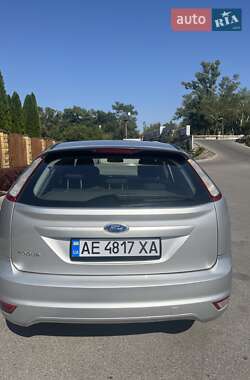 Хэтчбек Ford Focus 2010 в 