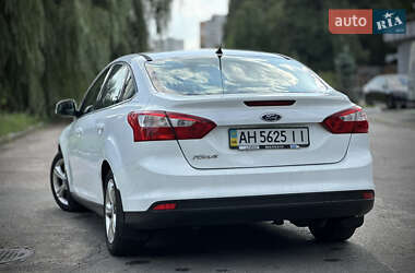 Седан Ford Focus 2013 в 