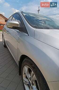 Седан Ford Focus 2013 в 