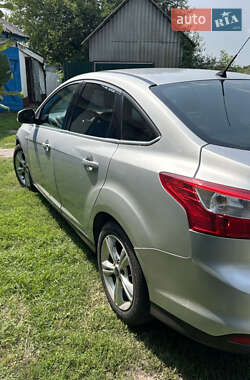 Седан Ford Focus 2011 в 