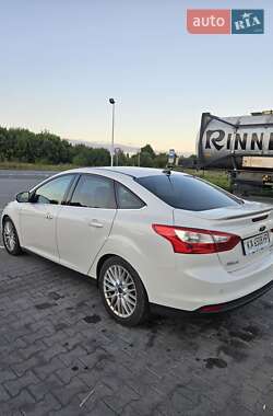 Седан Ford Focus 2014 в 