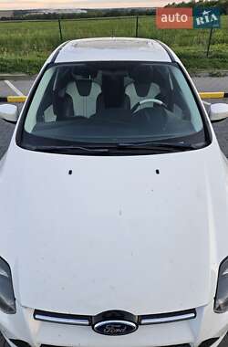 Седан Ford Focus 2014 в 