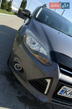 Седан Ford Focus 2012 в 