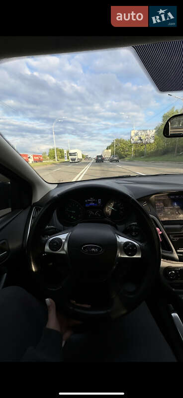 Седан Ford Focus 2012 в Кагарлику