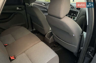 Хэтчбек Ford Focus 2006 в 