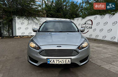 Хэтчбек Ford Focus 2016 в 