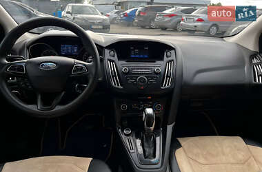 Хэтчбек Ford Focus 2016 в 