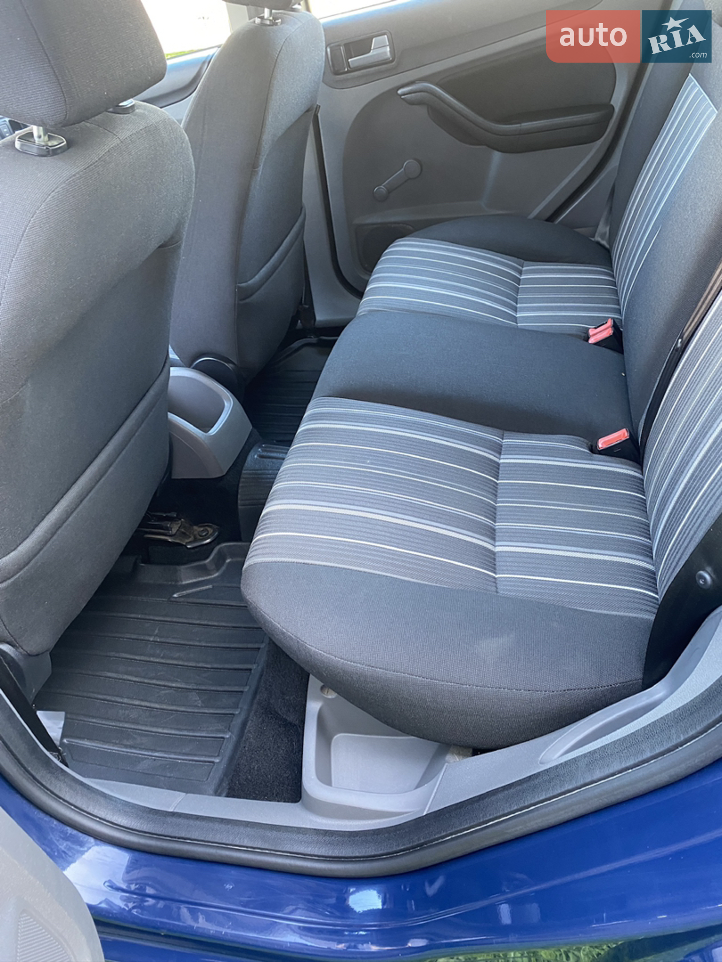 2010 Ford Focus - мініатюра 17