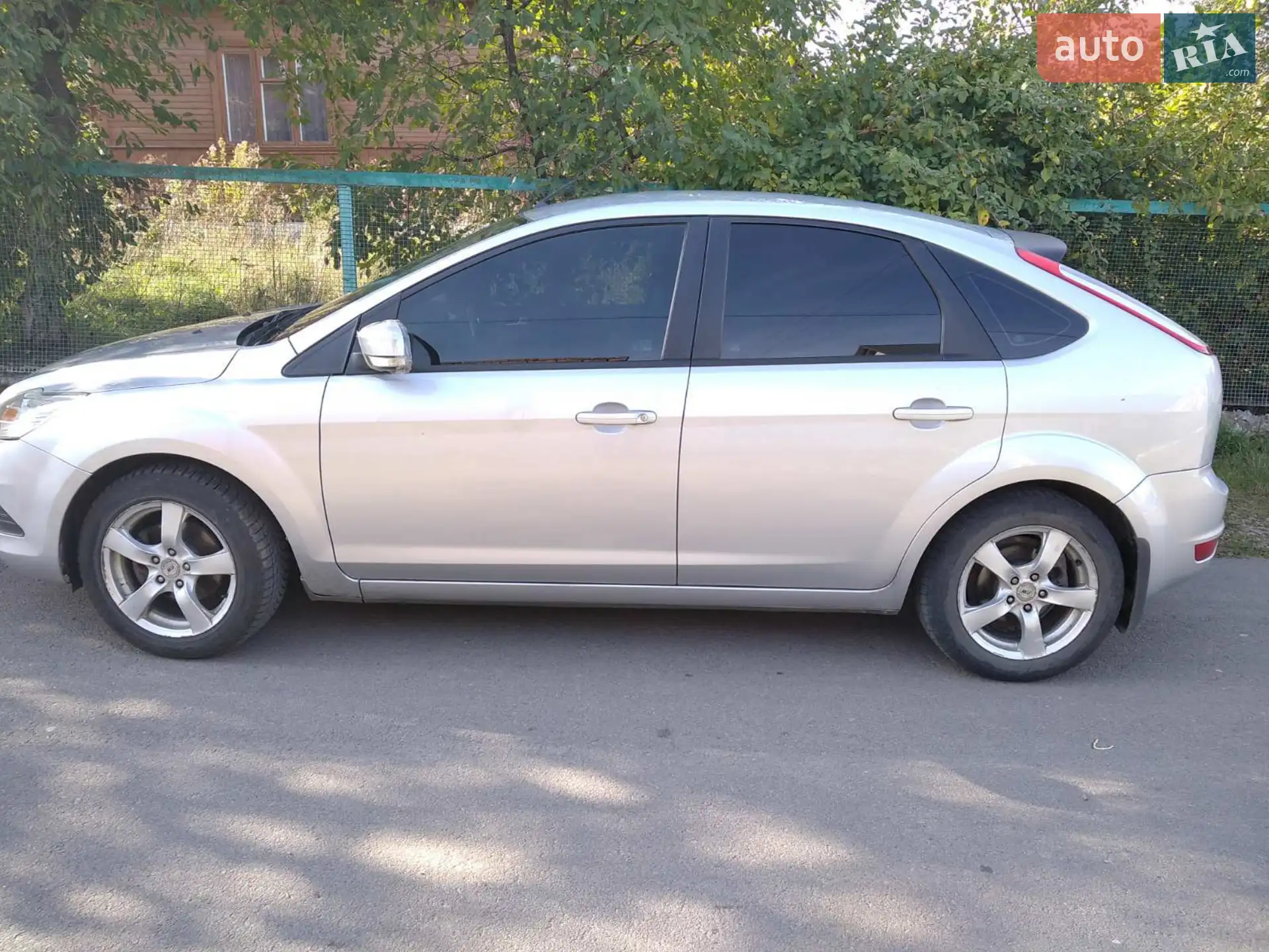 2010 Ford Focus - мініатюра 11
