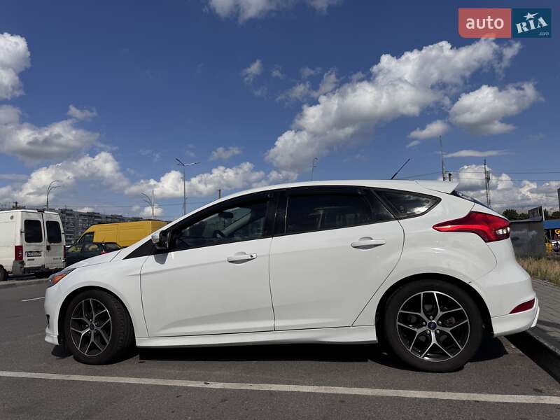 Хэтчбек Ford Focus 2015 в Киеве