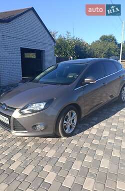 Хэтчбек Ford Focus 2013 в 