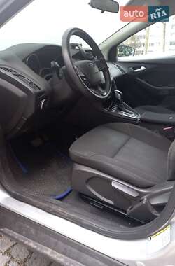Хэтчбек Ford Focus 2015 в 