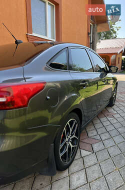 Седан Ford Focus 2017 в 