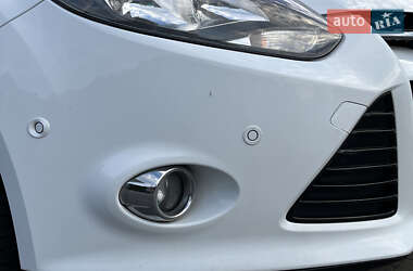 Универсал Ford Focus 2014 в 