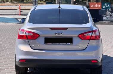 Седан Ford Focus 2013 в 