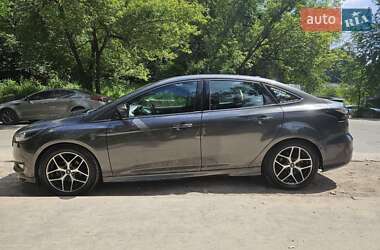 Седан Ford Focus 2016 в 