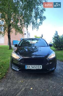 Седан Ford Focus 2015 в 