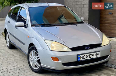 Хэтчбек Ford Focus 1999 в 