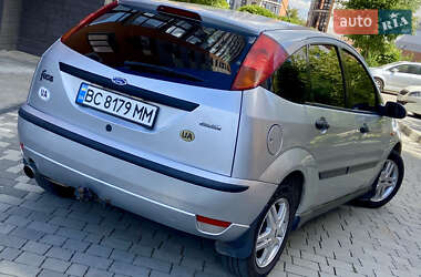 Хэтчбек Ford Focus 1999 в 