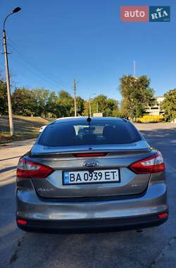 Седан Ford Focus 2014 в 