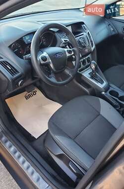 Седан Ford Focus 2014 в 