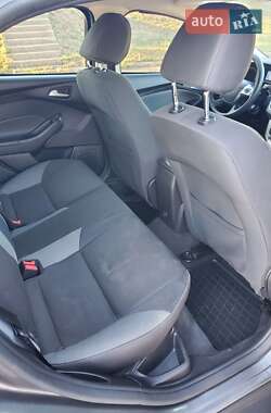 Седан Ford Focus 2014 в 