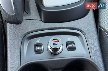 Хэтчбек Ford Focus 2012 в 