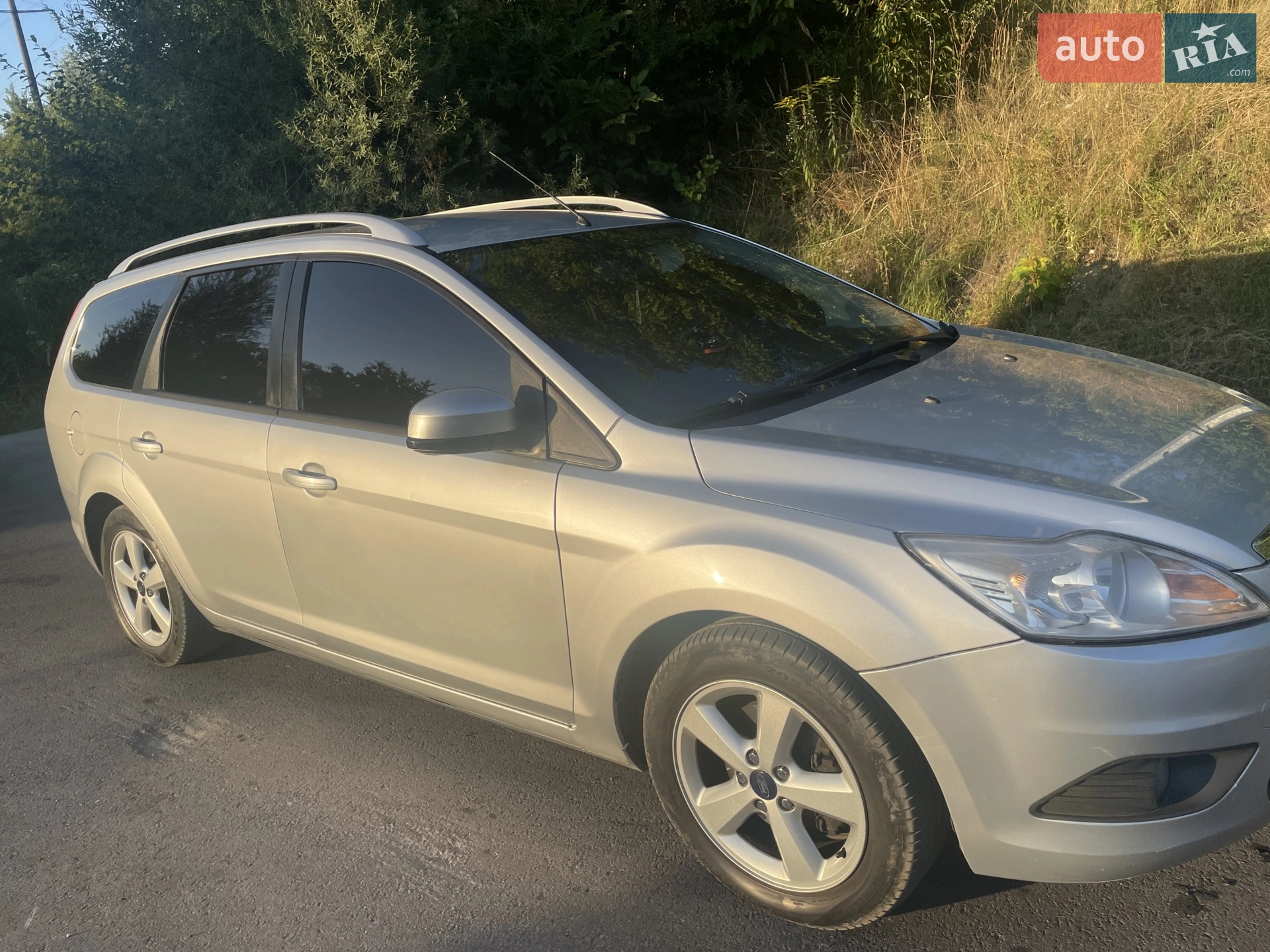 2010 Ford Focus - мініатюра 2