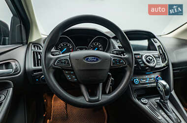 Седан Ford Focus 2015 в 