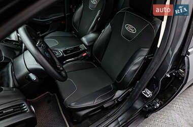 Седан Ford Focus 2015 в 