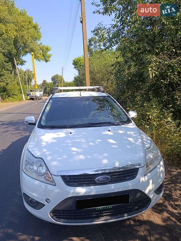 Хэтчбек Ford Focus 2009 в 