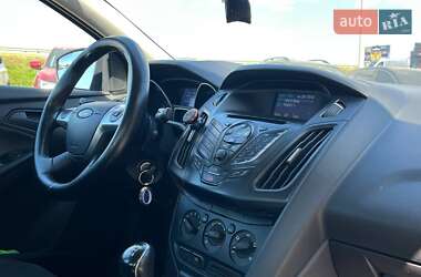 Седан Ford Focus 2013 в 