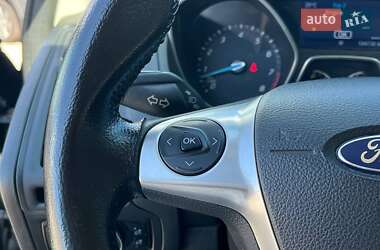 Седан Ford Focus 2013 в 