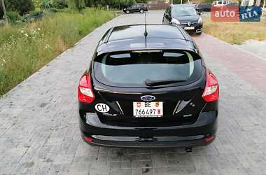 Хэтчбек Ford Focus 2013 в 