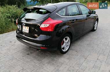 Хэтчбек Ford Focus 2013 в 