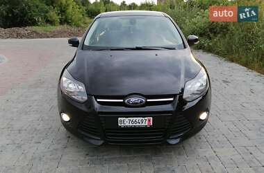 Хэтчбек Ford Focus 2013 в 
