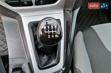 Хэтчбек Ford Focus 2013 в 