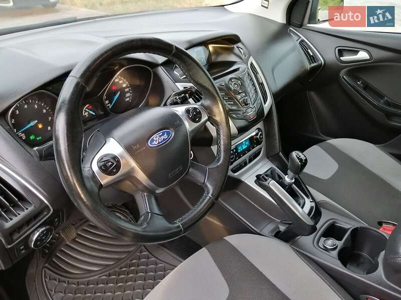 Хэтчбек Ford Focus 2013 в Здолбунове