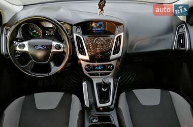 Хэтчбек Ford Focus 2013 в 