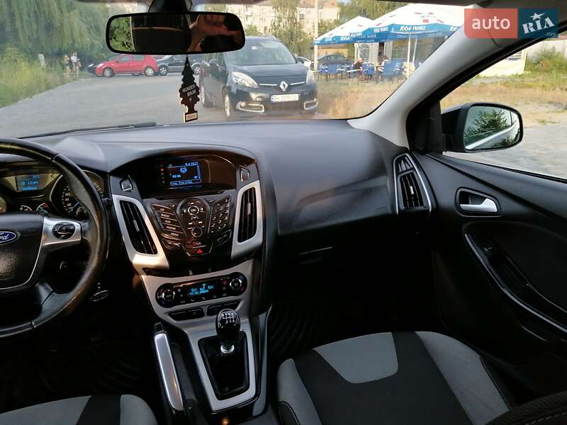 Хэтчбек Ford Focus 2013 в Здолбунове